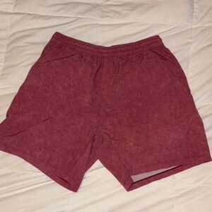 Men's Casual Pull-On Shorts in Maroon